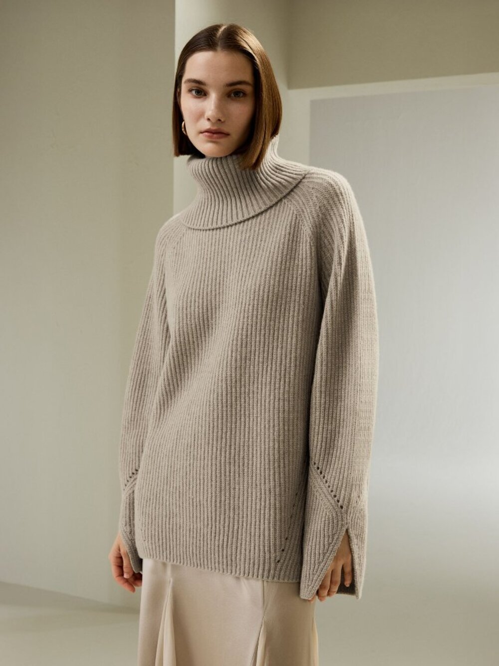 Lily Silk Oversized Merino Wool Sweater with Slit Sleeves - Size L